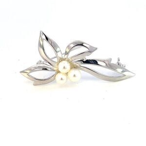Mikimoto Estate Akoya Pearl Brooch Silver 5 mm M357